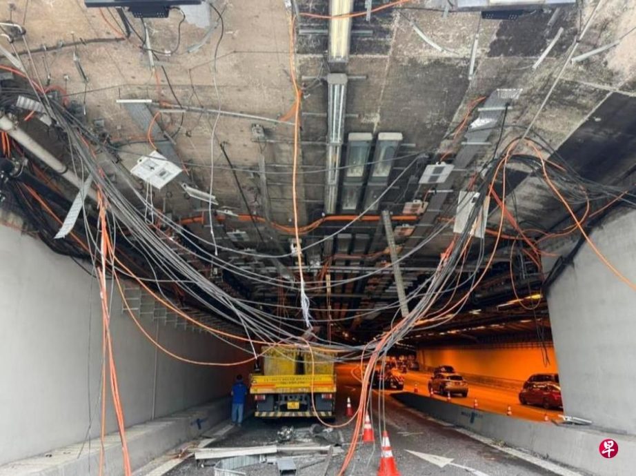 *已签发*柔:狮城二三事:罗里吊臂撞隧道酿460万损失 55岁司机面控