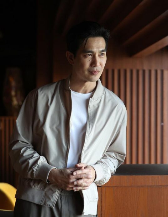 *已签发*柔：狮城二三事：自嘲中文能力  方展发：能得奖是奇迹