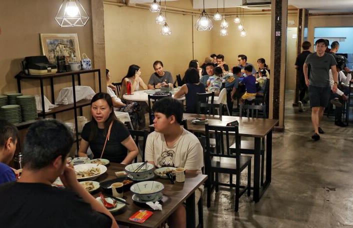 *已签发*柔:狮城二三事:走过85年曾获米其林 狮城粤菜老字号难抵高租金结业