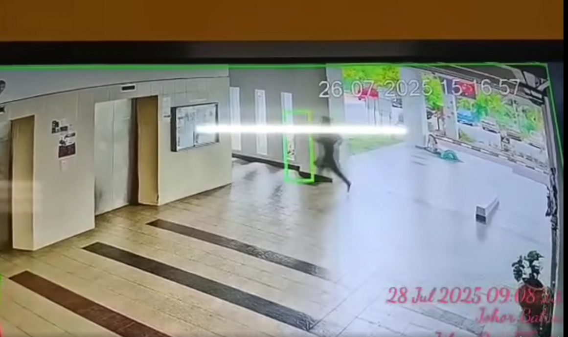 **已签发**柔：组屋楼下遭毒虫铁锤敲头  12岁女童送院毒虫被捕