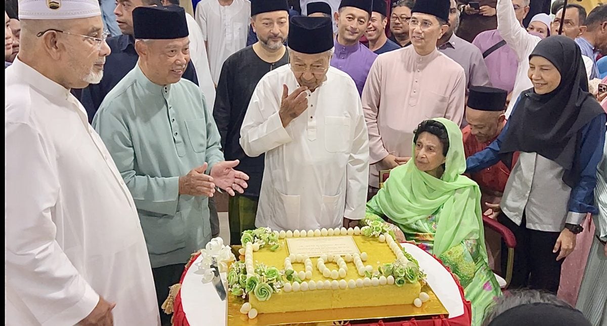 已签/马哈迪竟不知要说什么 “希望在大马没有人会吃不饱”