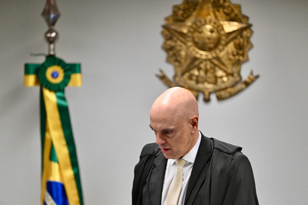 巴西法院令前总统博尔索纳罗戴电子脚镣 恐加剧美巴危机