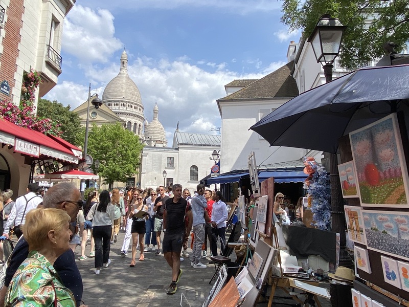 巴黎蒙马特恐面临过度旅游 居民抗议要求宜居环境