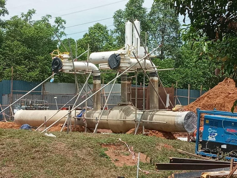 布特拉高原气爆 | 忧重输天然气再爆炸居民担心安全纷纷逃离