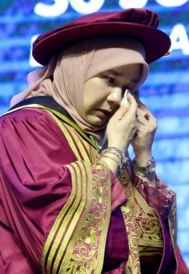 师范学院明年开办硕士班 法丽娜:教育从师生信任开始