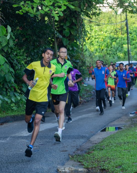 年轻人版(大北马)学海学记/吉打觉民中学(越野赛跑)
