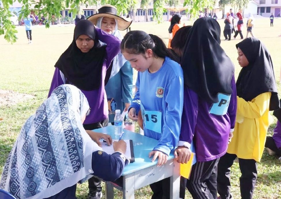 年轻人版（大北马）学海学记/玻璃市中学（越野赛跑） 