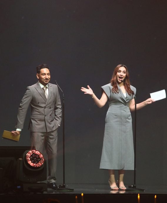 廖克发《由岛至岛》夺观众票选奖 林明祯池承铉颁奖笑料百出	