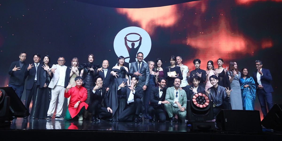 廖克发《由岛至岛》夺观众票选奖 林明祯池承铉颁奖笑料百出	