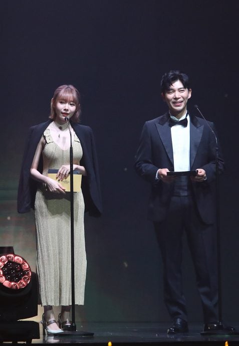 廖克发《由岛至岛》夺观众票选奖 林明祯池承铉颁奖笑料百出	