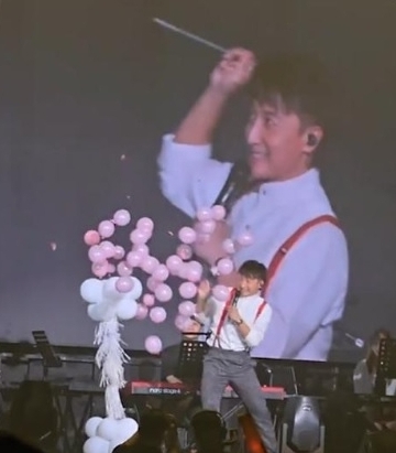 开唱公布老婆怀女儿 方力申呼难接受现实