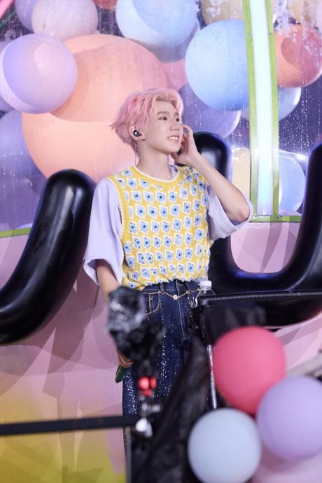 开唱当场送钻石金币 王源被封“宠粉天花板”