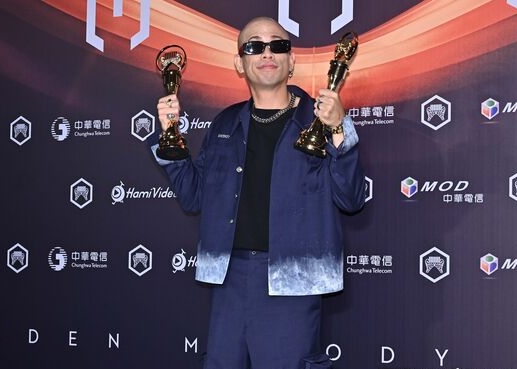 张清芳催“走快一点”挨轰！　新科歌王吕士轩亲自回应	