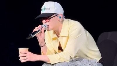 彩排时声音沙哑频喝水 GD显疲态疑生病