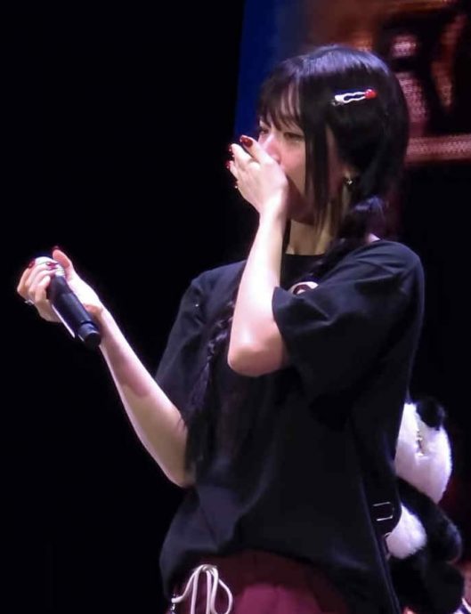 惠利因感情风波感辛苦？ 台湾见面会爆哭15分钟