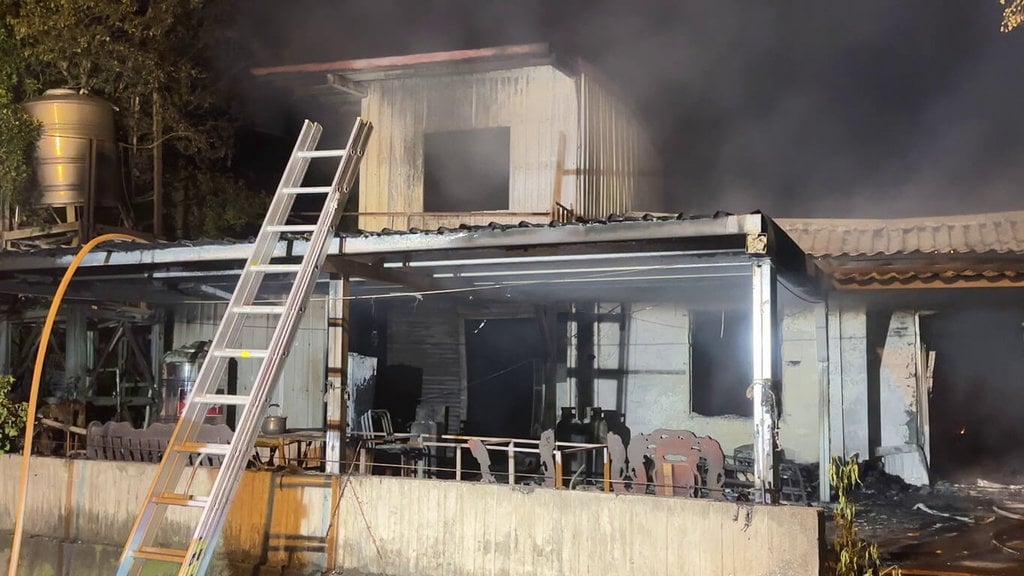 报错火灾位置误差5分钟 一家六口4人丧生