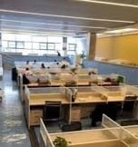 抽干泳池水改装办公室 “深水区”上班如拍科幻片