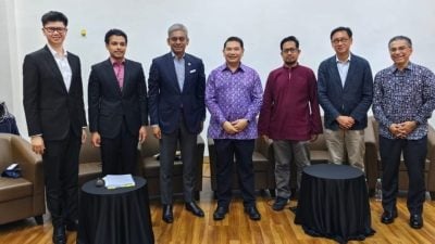 拉菲兹未定是否赴首相会面 称大法官任命“早听过了”