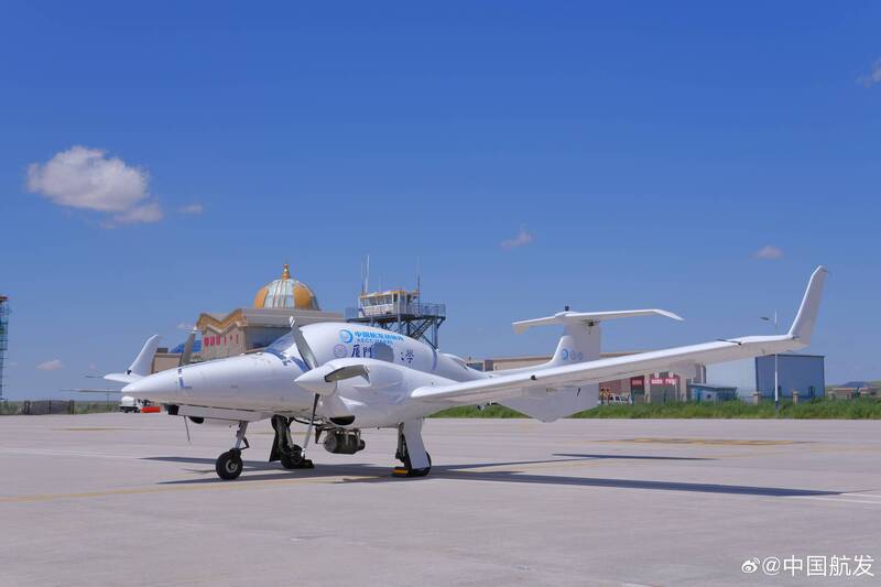 拚图两图)中国3D打印涡喷引擎成功首飞 可作无人机等飞行器动力系统