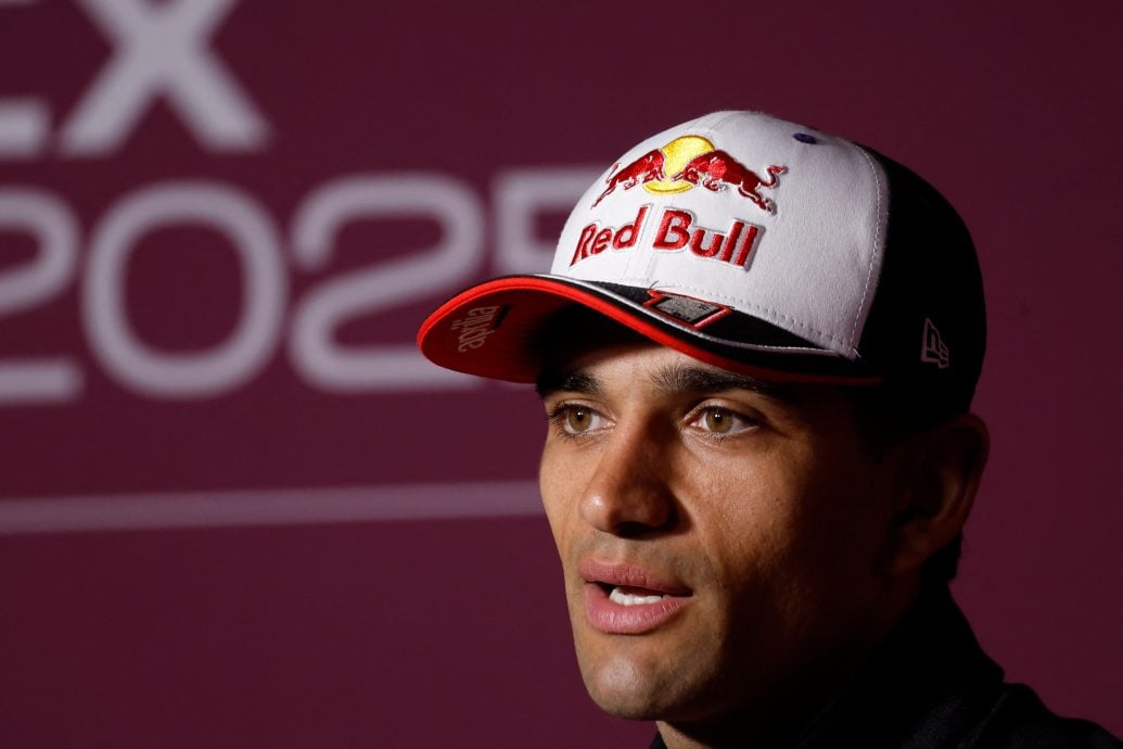 捷克站世摩托车大赛  马丁高兴重返赛场