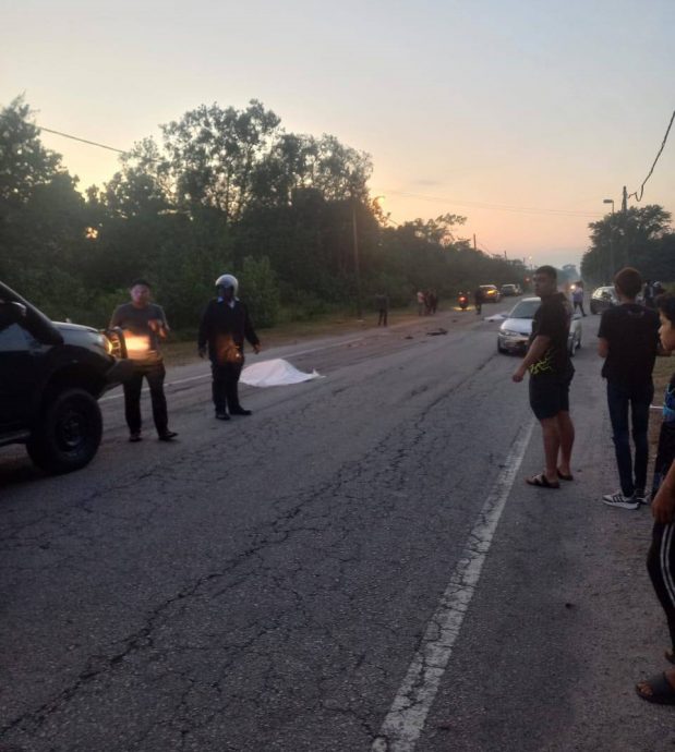 摩托车失控误闯对面车道　2骑士遭砂石罗里辗毙