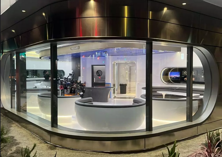 斯拉餐厅开幕在即? 马斯克赞超酷 有充电站、露天戏院