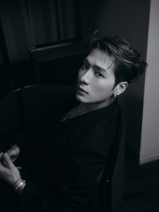 新专辑突然提前上架 王嘉尔崩溃:我自己都不知道