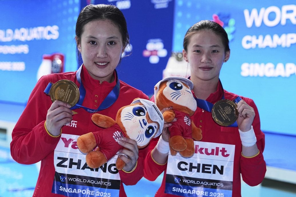 新加坡世界水上运动锦标赛 包办男双人跳台女双人跳板 中国跳水队夺第7金