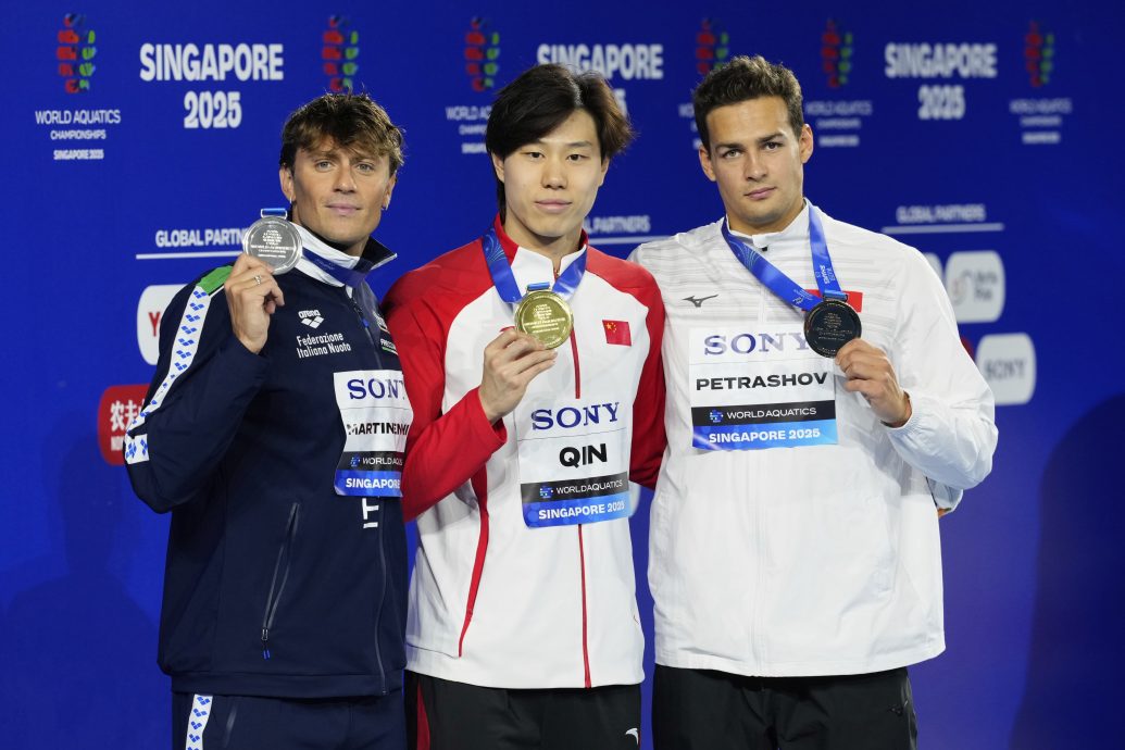 新加坡世界水上运动锦标赛 包办男双人跳台女双人跳板 中国跳水队夺第7金