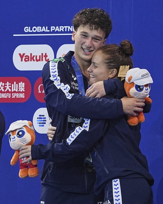 新加坡世界水上运动锦标赛|  携谢佩铃以前二闯女跳台决赛  陈芋汐冲击本届第3金