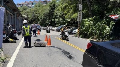 施工没等置放交通锥  工人露上半身遭汽车辗死