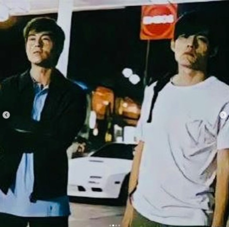 晒与陈冠希剧照被嫌太模糊 周杰伦霸气回:别跟我要高清