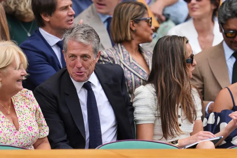 晓治格兰看温网疑睡觉 挨网轰不配坐皇室包厢