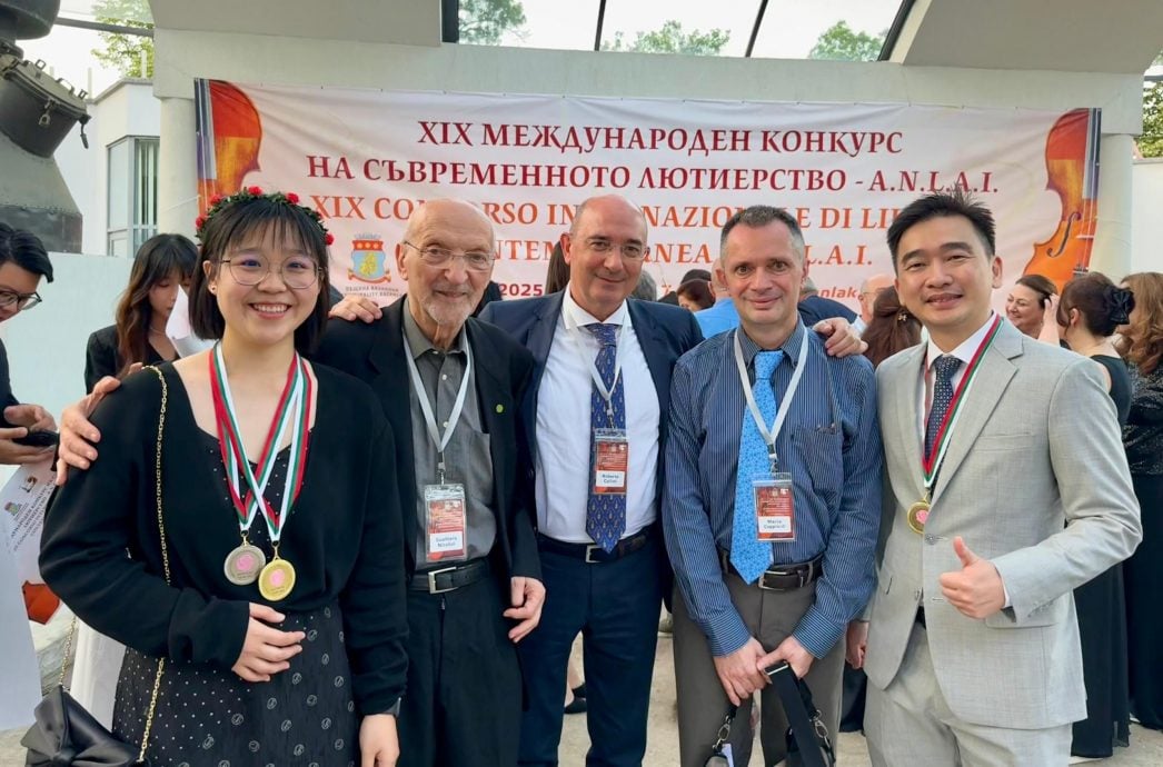 暖势力/“昌明”奏响世界舞台 大马师徒制琴师双双夺金