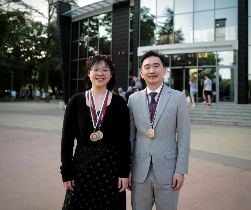 暖势力/“昌明”奏响世界舞台 大马师徒制琴师双双夺金