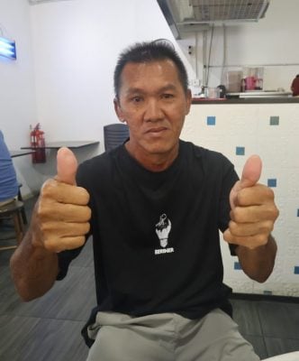 暖势力：无声半世纪，53岁“聋哑”油漆工初闻人间的声音，并首度在引导下说出“妈妈”2字