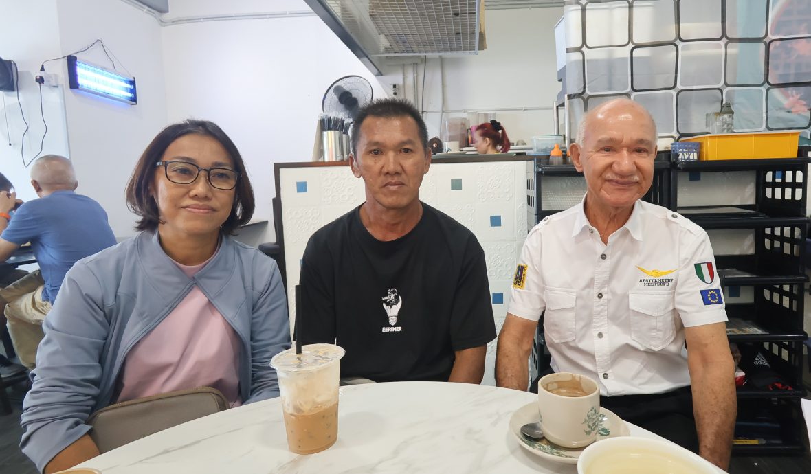 暖势力：无声半世纪，53岁“聋哑”油漆工初闻人间的声音，并首度在引导下说出“妈妈”2字