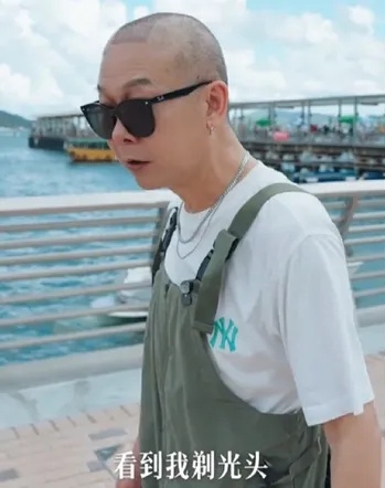 暴瘦剃光头遭疑做化疗 钱小豪辟谣:重新养发