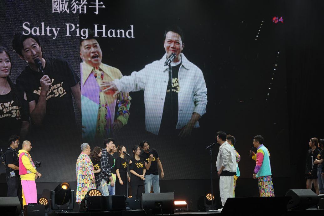 曾志伟大马亲自上阵传紫菜 王浩信露肌唱跳助兴奖门人