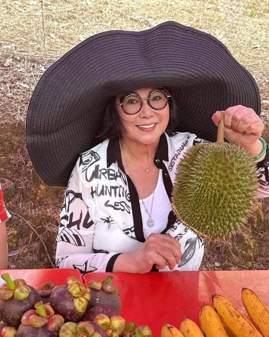 李司棋赴大马叹榴梿 探访阿灿7星级餐厅