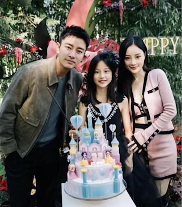 李小璐出轨遭网暴多年 甜馨首护母开呛酸民