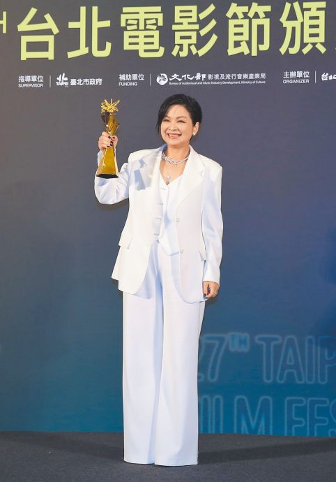 李康生夺北影男配角 　自嘲：想吃海胆庆功