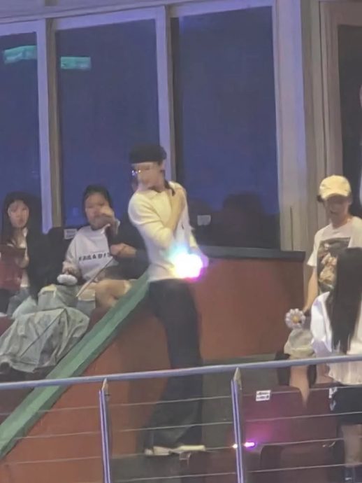 李洙赫李阵郁台北捧场GD 全智贤低调坐包厢角落	