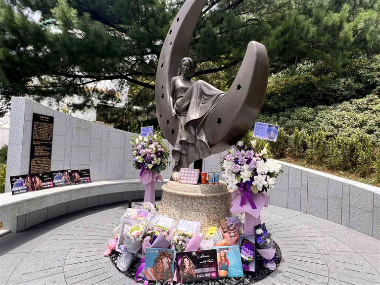 李玟逝世2周年纪念活动 突发插曲提醒歌迷“回家”