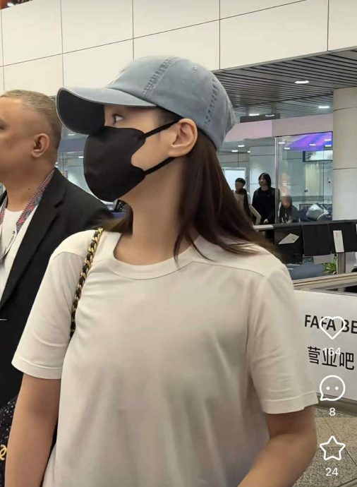 来马拍摄明星创业真人秀 阿娇低调现身机场显消瘦