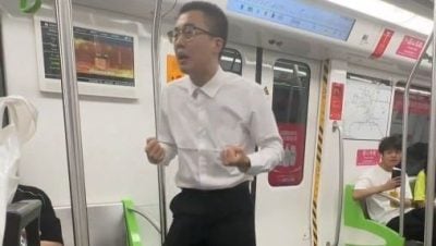 杭州大学生做保安遭克扣薪  地铁控诉牛马辛酸爆红