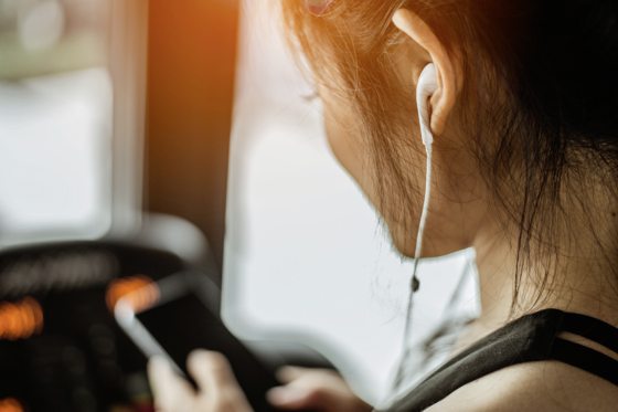 林佚／音乐归音乐，政治归政治？