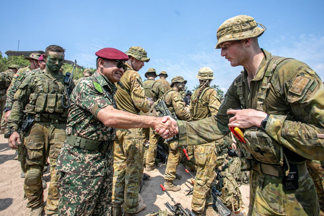 枪击 爆破 丛林野战 直升机出击…… 马美澳战略性军演