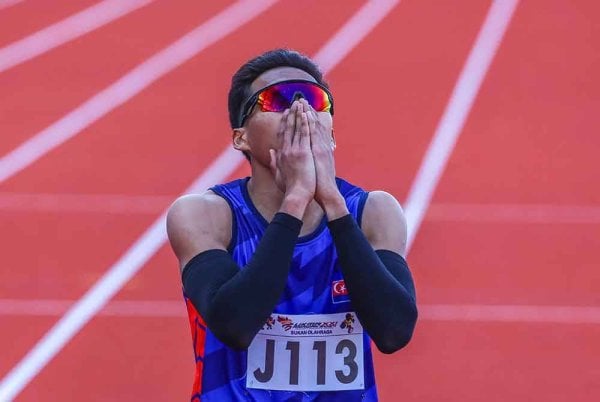 柏林世大运| 勉强跻身男200公尺半决赛  阿基姆：我快累坏了