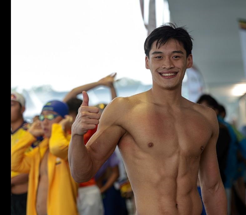 柏林世界大学生运动会| 在各自田径项目预赛突围  阿基姆 乌玛勇闯半决赛